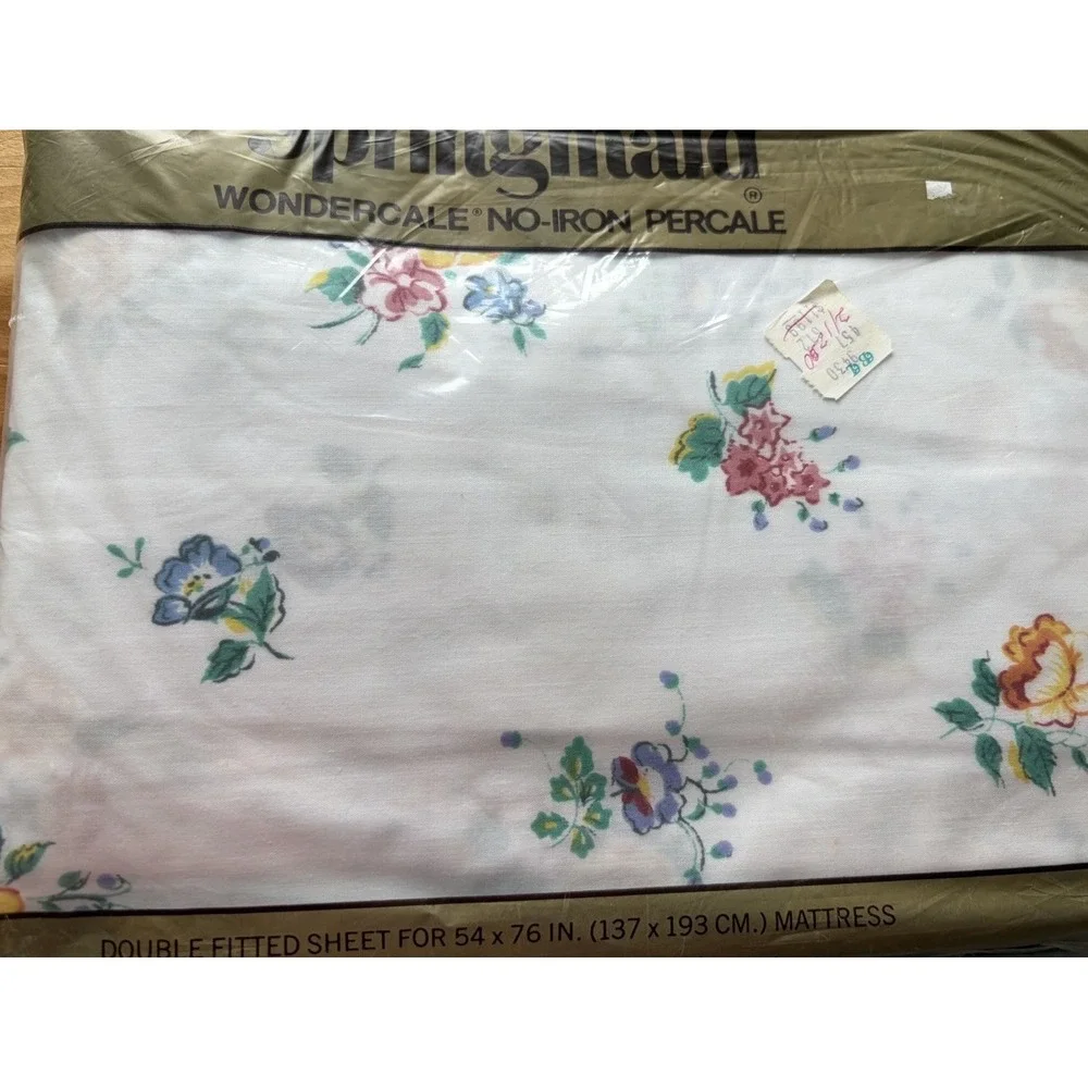 Vintage 70s Wondercale Springmaid Multi Colored Flowers Floral Double Sheet Set